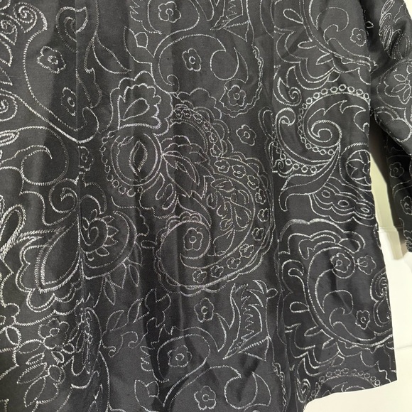 Chico's Embroidered Silk Duster Jacket Black and Silver Floral Longline Size XL - Picture 12 of 13